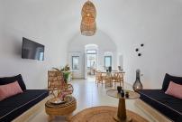 U & ME SUITES