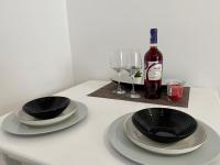 Bright & Spacious Apartment in Kos Town, Near the Beach - No 3
