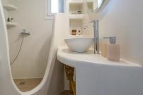 Satsi’s Cozy Casa-2 min from the beach&town