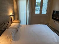 Luxury suite felicia with fireplace by the lake