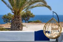 Α Peaceful Seafront Escape in Santorini- Sonus Mare