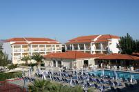 Village Inn Studios & Family Apartments