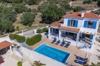 Villa Anna Margarita, beautiful modern villa with far reaching sea views