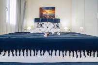 Luxury Town Center Suite, Β1