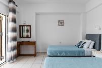 Dora Pool Studios by Konnect,150m from the Beach