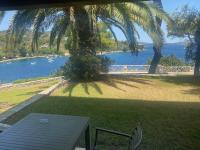 Cape Kanapitsa Hotel & Suites