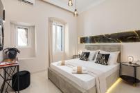 Modern-Vintage Old Town Suites