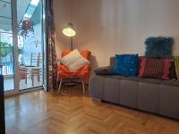 Cute cozy and central -home away from home