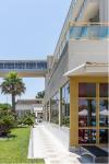 Santa Beach Hotel