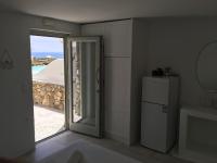 Rineia Complex by Live&Travel