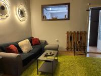 Ένα μικρό σπιτάκι .