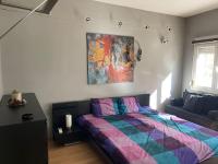 Ένα μικρό σπιτάκι .