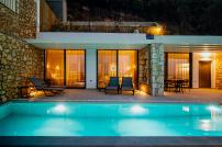 Z 4 LUXURY VILLAS