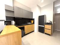 Nefertiti's Urban Luxury Kerameikos Athens 2br Industrial apt Balconies Netflix