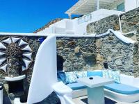 Flaskos Suites and more