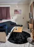 2024 superior modern studio!