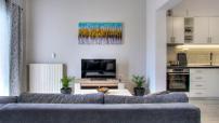 Maria riverside apartment