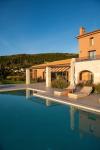 Reveli Suites