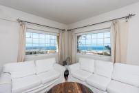 Luxury Home with Jacuzzi and Spectacular Sea Views for 8 Guests