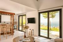 Hilaritas Suites Kefalonia, Luxury Villa-Style Suites with Private Pool & Stunning Sea Views