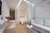 V1, Nilie Hospitality MGMT