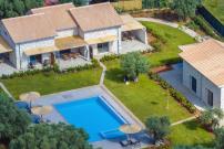 YANNIS RETREAT