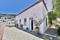 Captain's House for 4 - Historical Home Hydra 1800