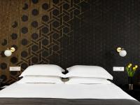 Azur Hotel