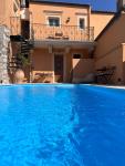 Lithari Suites