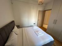 Gemini 1 Athens Center Modern apt