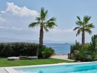 Mando Seaside Villa