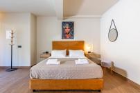 Doce Dioses , By IdealStay Experience