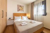 Doce Dioses , By IdealStay Experience