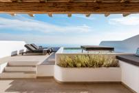 NĒRO Suites by NOMÉE Hospitality Group