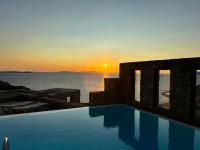 White Rock Suites & Villas