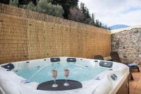 Jacuzzi Villa Nena - Chania Traditional Cottage