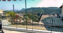 Nanas Mountain View House