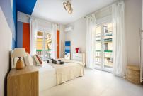 Modern Central Apartment with Balcony - Near Metro