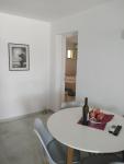 Julia's Beach Studio, familienfreundlich am Meer,mit XL Terrasse, Meerespanorama