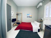 The Central Retreat 4