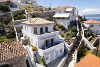 Kaminia Views Escape