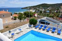 Blue Dolphin Studios and Apartment