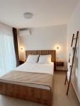Myraẽ Living