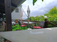 Ξυλοπετρα / Wood & stone house