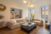 Dimora - A Spacious Luxury Penthouse in Town's Heart