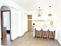 Sakellis Home 1- Steps to Beach & Town