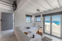 FK Luxury Suites - Orkos Beach