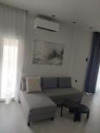 B&M apartment with balcony near the waterfront