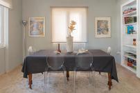 2BDRM Glyfada Residence - Jacuzzi, Garden & Parking