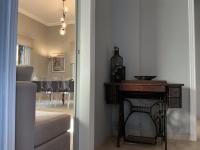 2BDRM Glyfada Residence - Jacuzzi, Garden & Parking